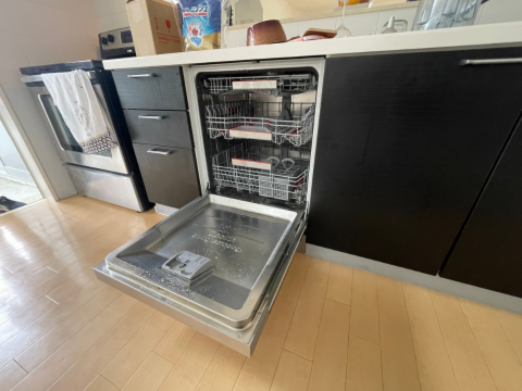 沖縄県うるま市の外国人（米軍人）向け賃貸にて、ボッシュ食器洗い機新規設置施工事例のご紹介！
ゼオライトシリーズ幅60㎝モデル採用／品番：SMI4ZS016